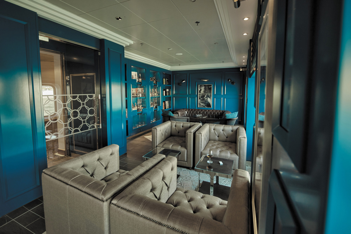 Regent Seven Seas VOYAGER Connoiseur Club.jpg