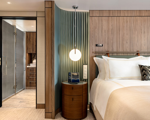 Oceania Cruises A-Class Vista Suite 3.jpg