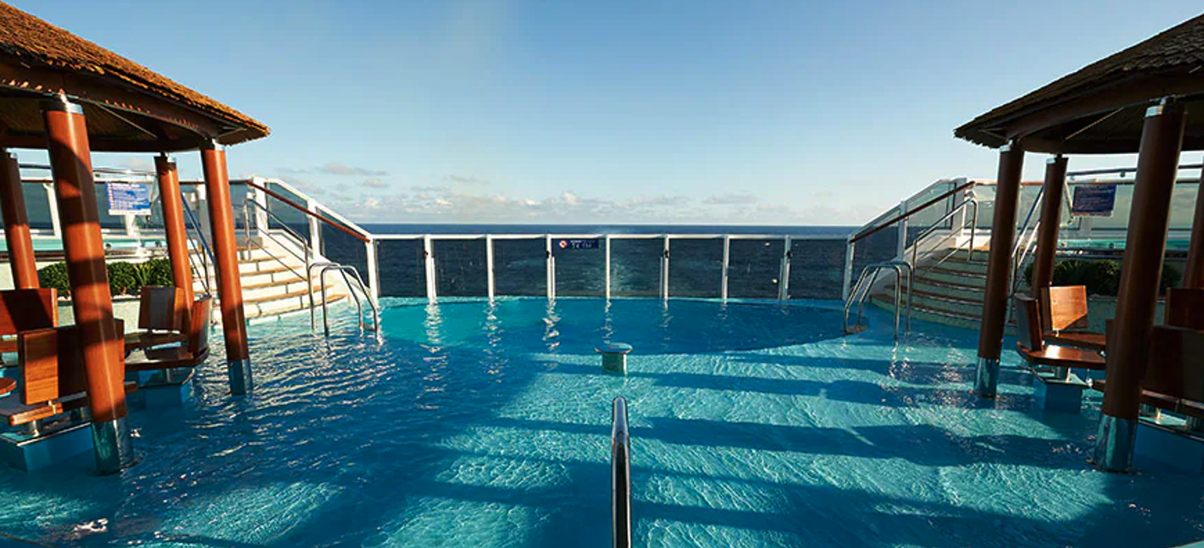 Carnival Cruise Line Carnival Panorama Havana Bar & Pool 0.png