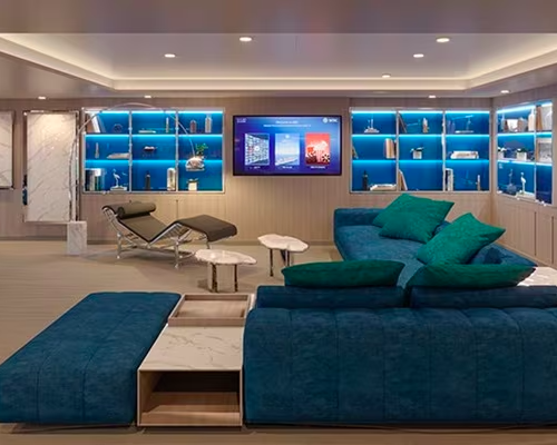 MSC Cruises MSC World America MSC Yacht Club Owner's Suite with Whirlpool Bath 2.png