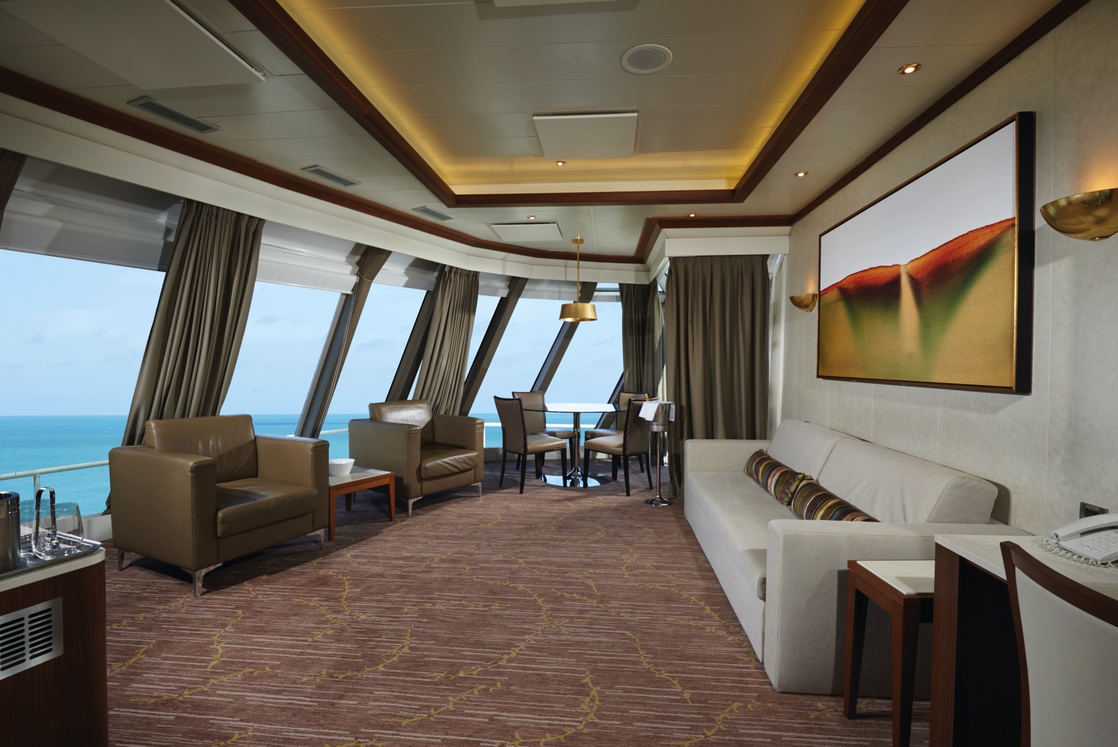 Deluxe Owner's Suite