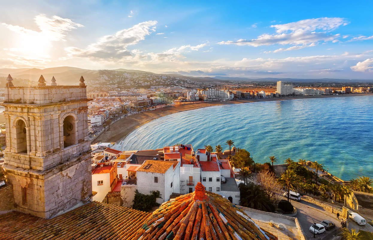 Valencia Shutterstock 712575202