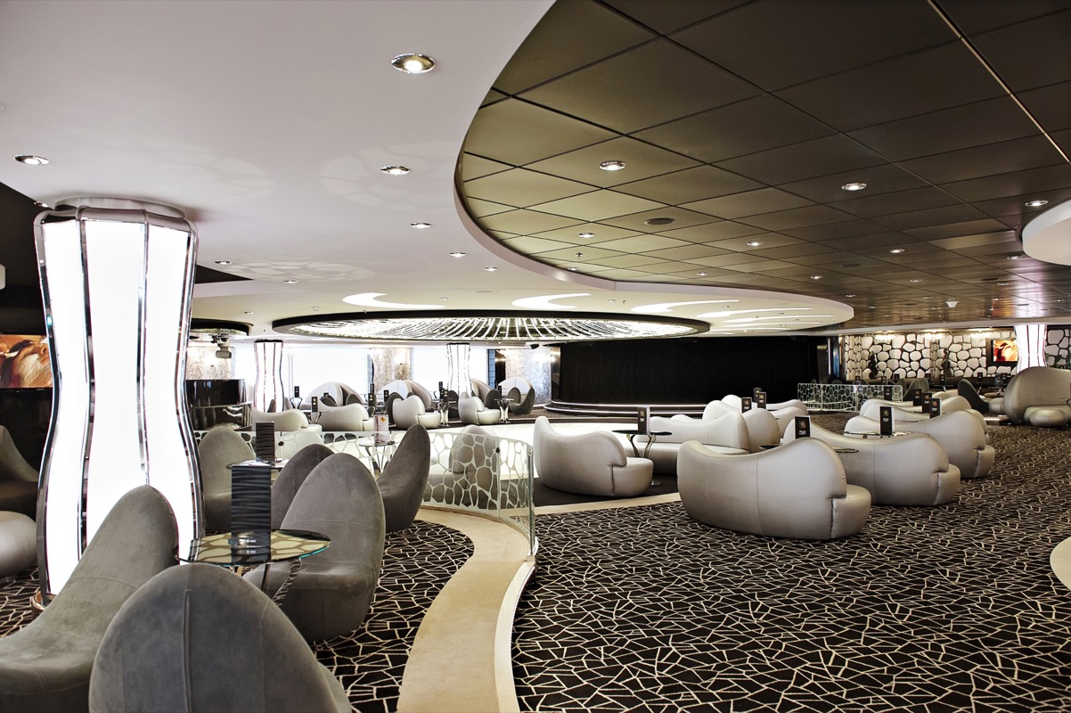 MSC Fantasia Class black and white 4.jpg