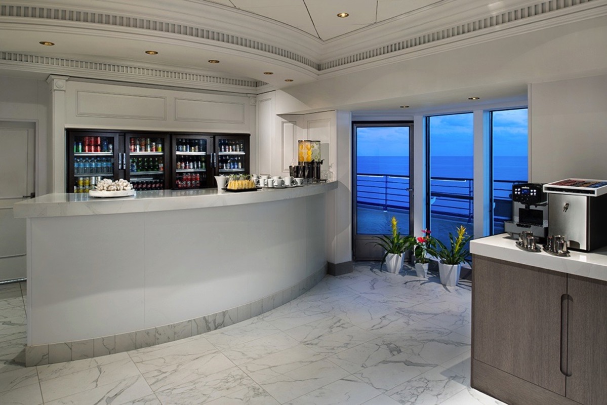 Celebrity Cruises The Retreat Lounge 10.jpg