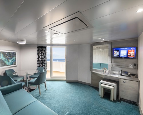 MSC Cruises MSC Virtuosa Grand Suite Aurea with Terrace and Whirlpool 3.jpg