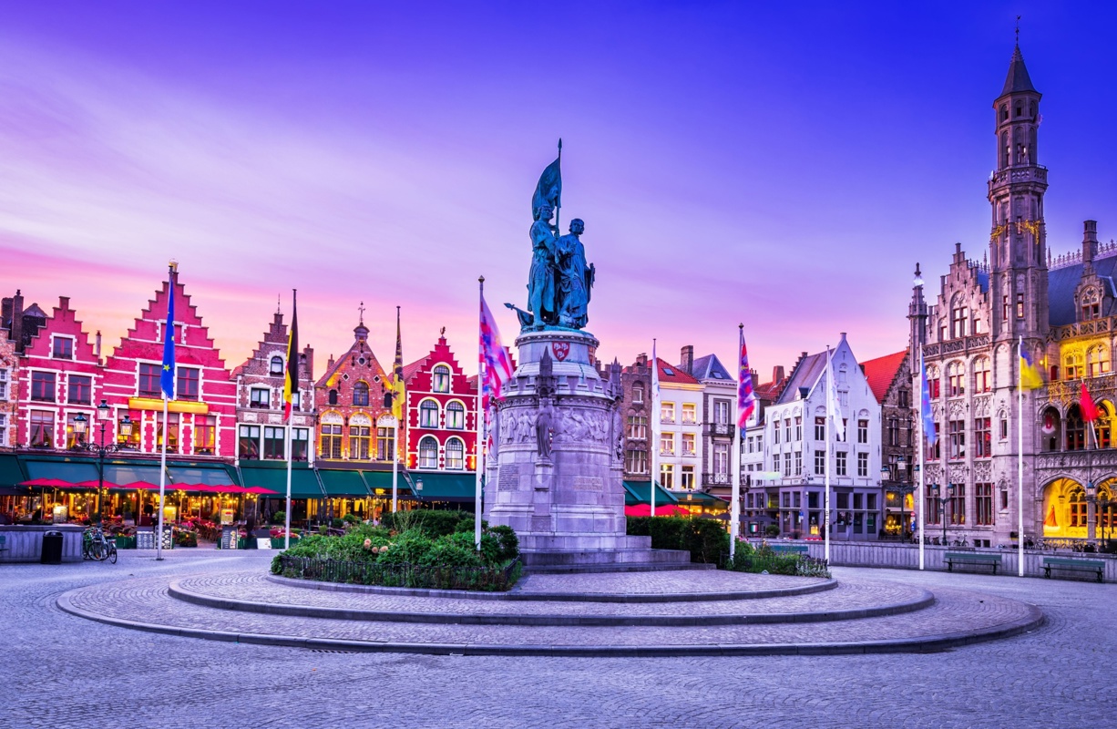 Shutterstock 2175827449 Bruges Belgium