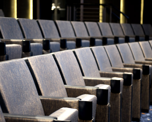 P&O Cruises Britannia Interior Theatre Nd39472.jpg