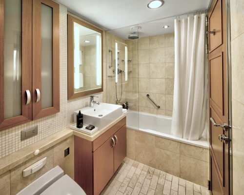 CEL SI Celebrity Suite Bathroom
