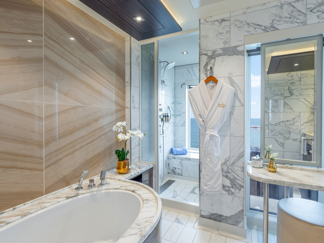 NCL Joy Haven Premier Ownrs Suite H2 Bathroom 3062