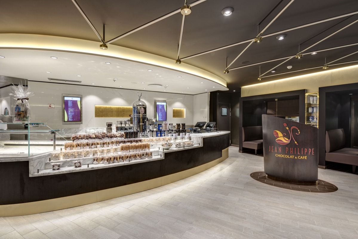 MSC Cruises MSC Meraviglia Jean Philippe Cafe 2.jpg