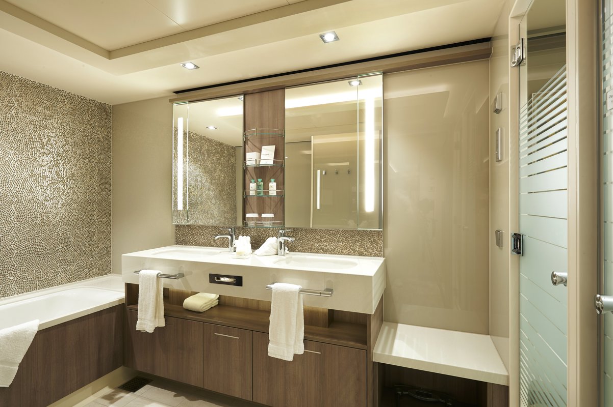 NCL Norwegian Bliss The Haven Aft-Facing Penthouse with Large Balcony.jpeg