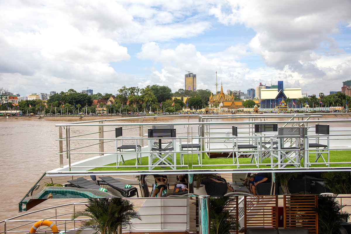 Emerald Waterways - Emerald Harmony - Sun Deck _11_.jpg