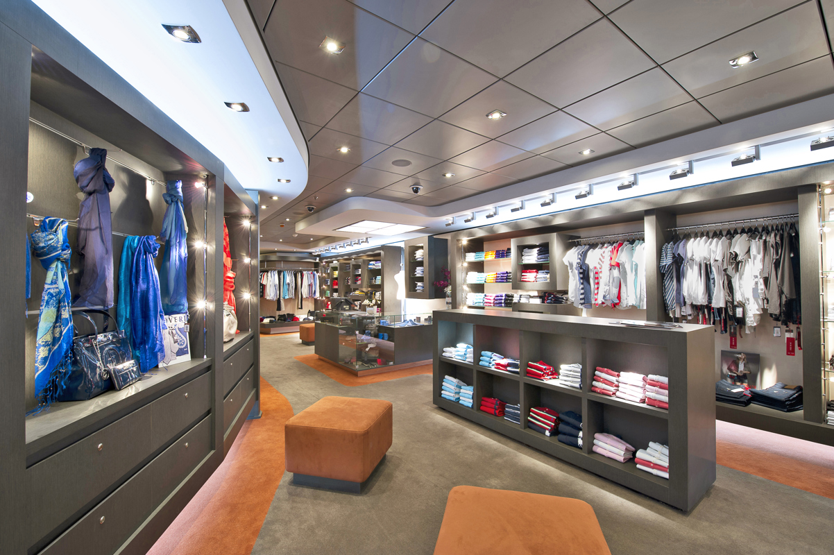 MSC Fantasia Class shop 2.jpg