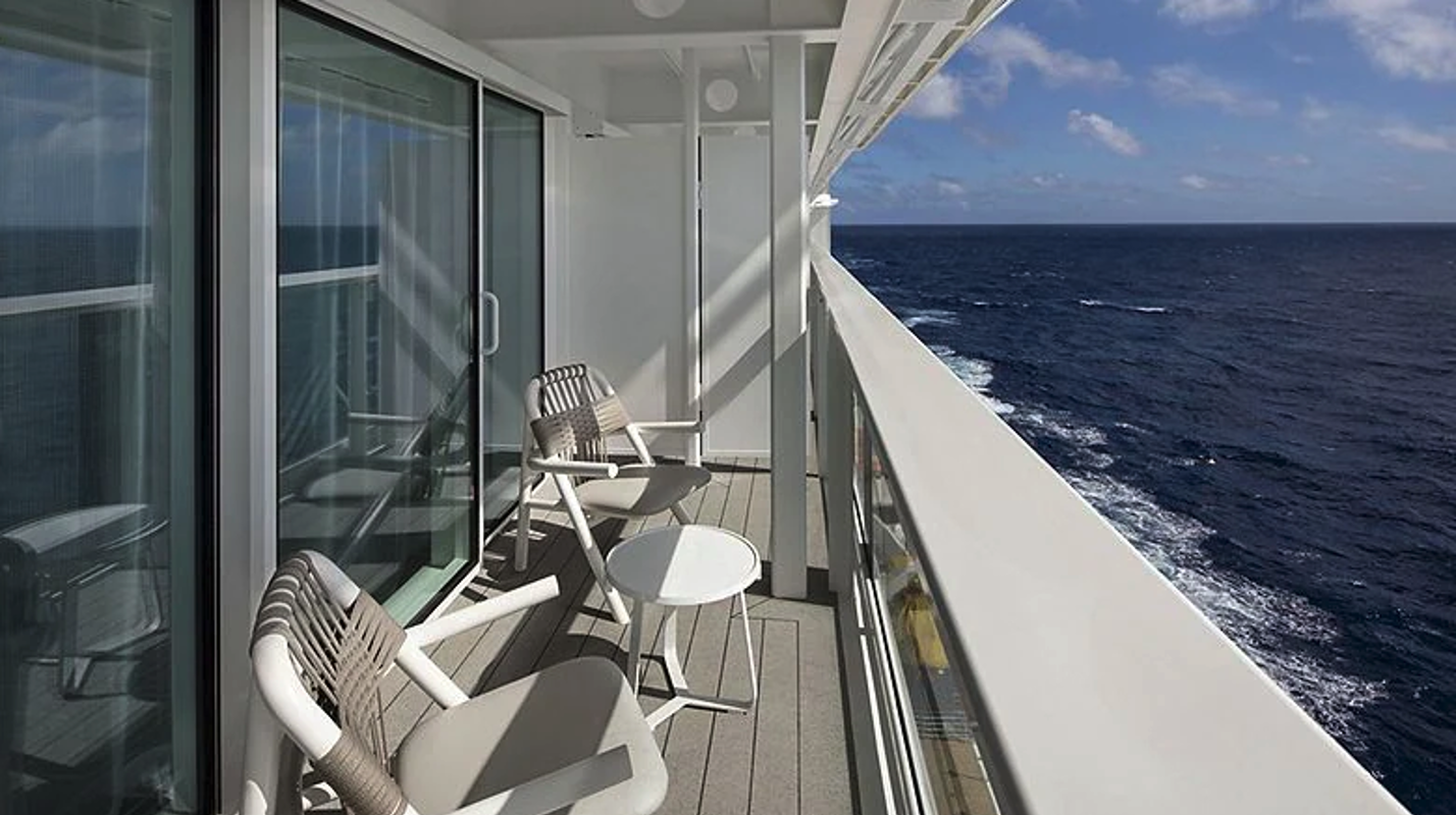 Celebrity Cruises Celebrity Apex Magic Carpet1.png