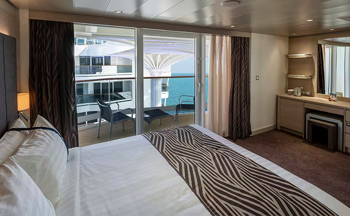 Deluxe Suite Aurea with Promenade & Ocean View