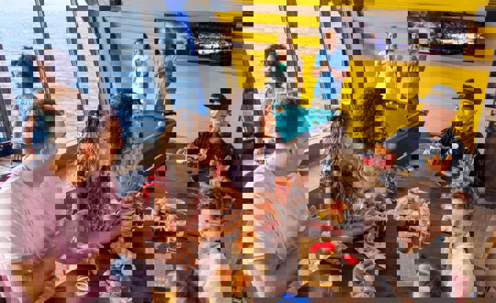 Playmakers℠ Sports Bar & Arcade