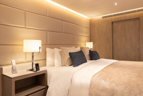 Deluxe Veranda Suite