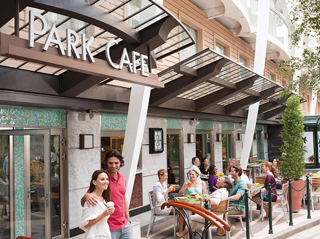Royal Caribbean International Oasis of the Seas Dining park cafe.jpg