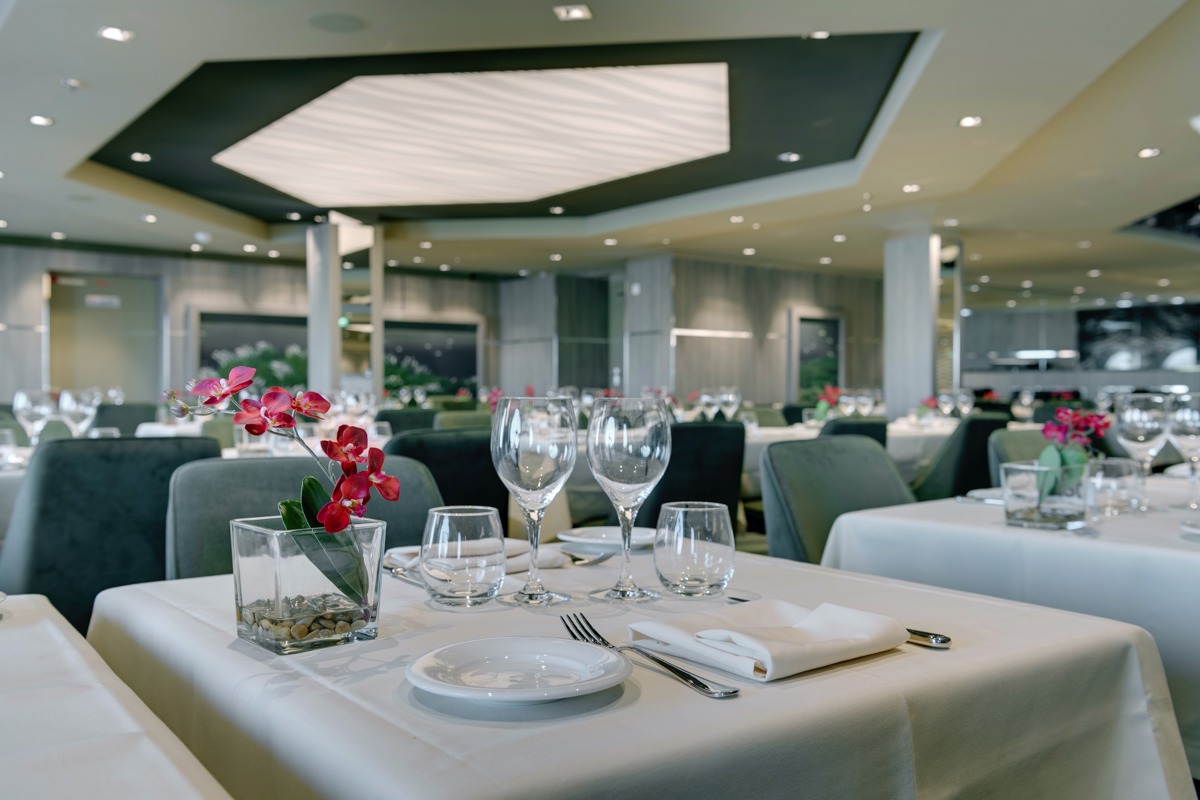 MSC Cruises MSC Bellissima Posidonia Restaurant 3.jpg