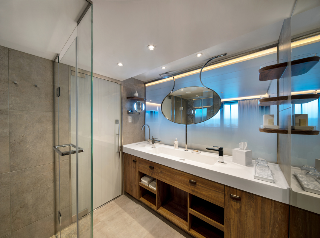 CEL FL Sky Suite With Infinite Veranda Bathroom 1