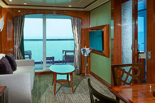 2-Bedroom Deluxe Family Suite with Balcony