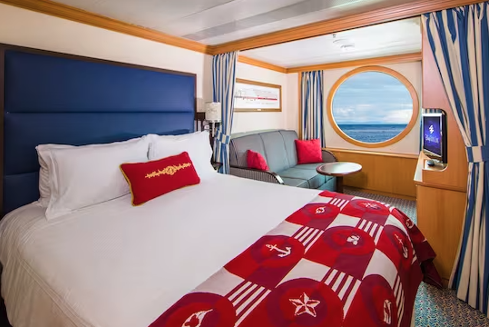 Deluxe Oceanview Stateroom