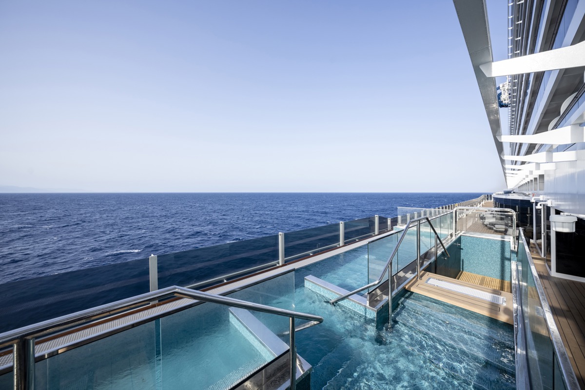 MSC Cruises MSC Seashore Infinity Whirlpool 0.jpg