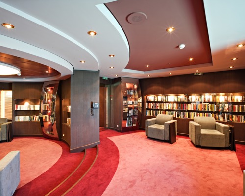 MSC Cruises MSC Splendida Library 4.jpg