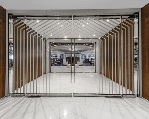 Seabourn Ovation The Restaurant 1.jpg