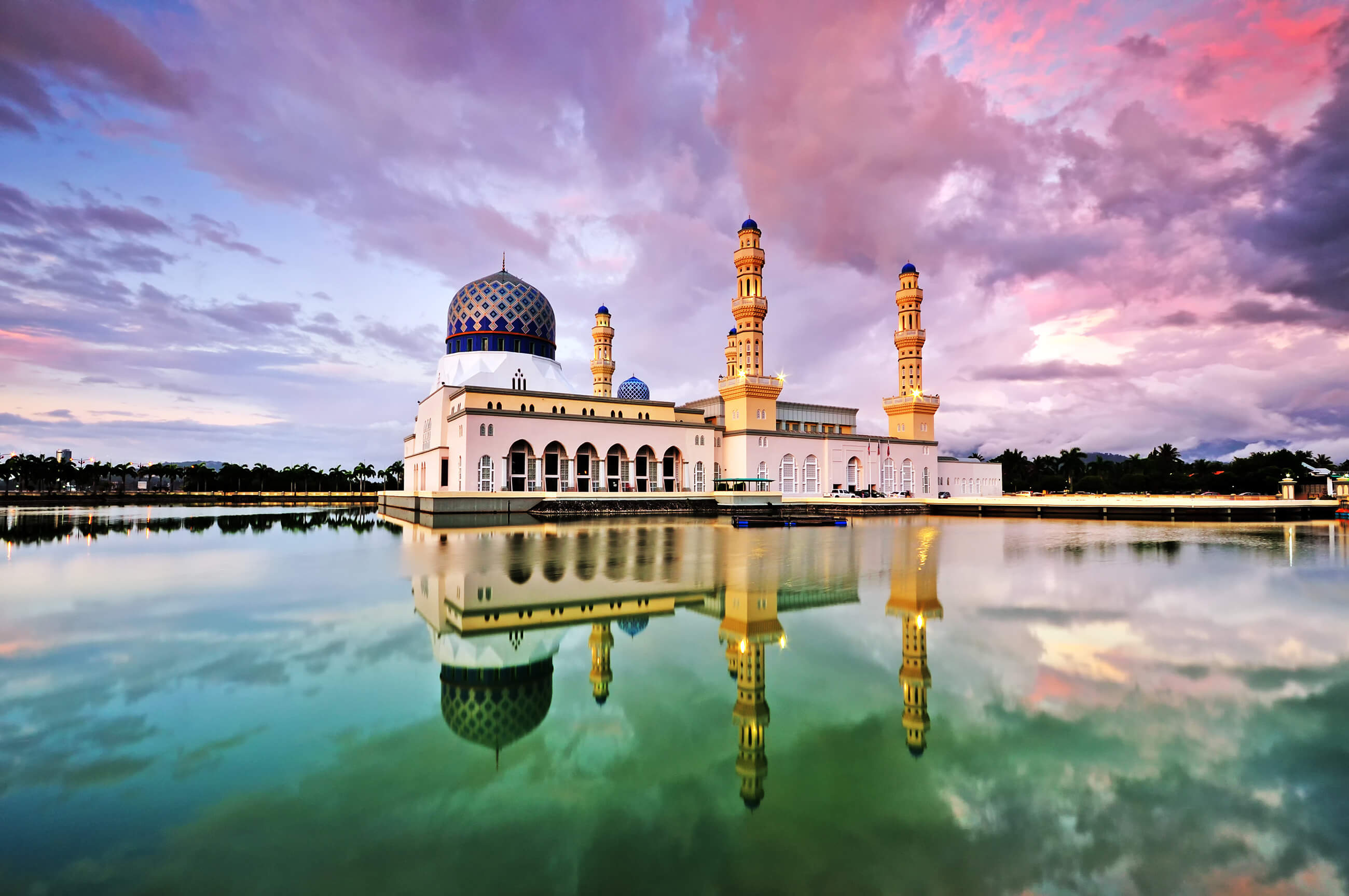 Kota Kinabalu Shutterstock 580542670