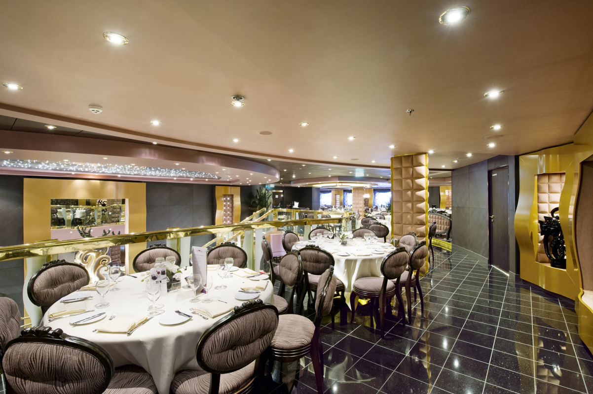 MSC Fantasia Class blackcrab.jpg