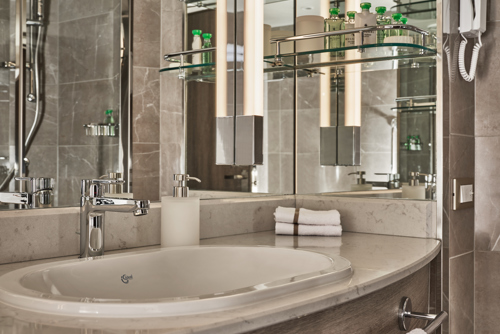 Classic Veranda Suite