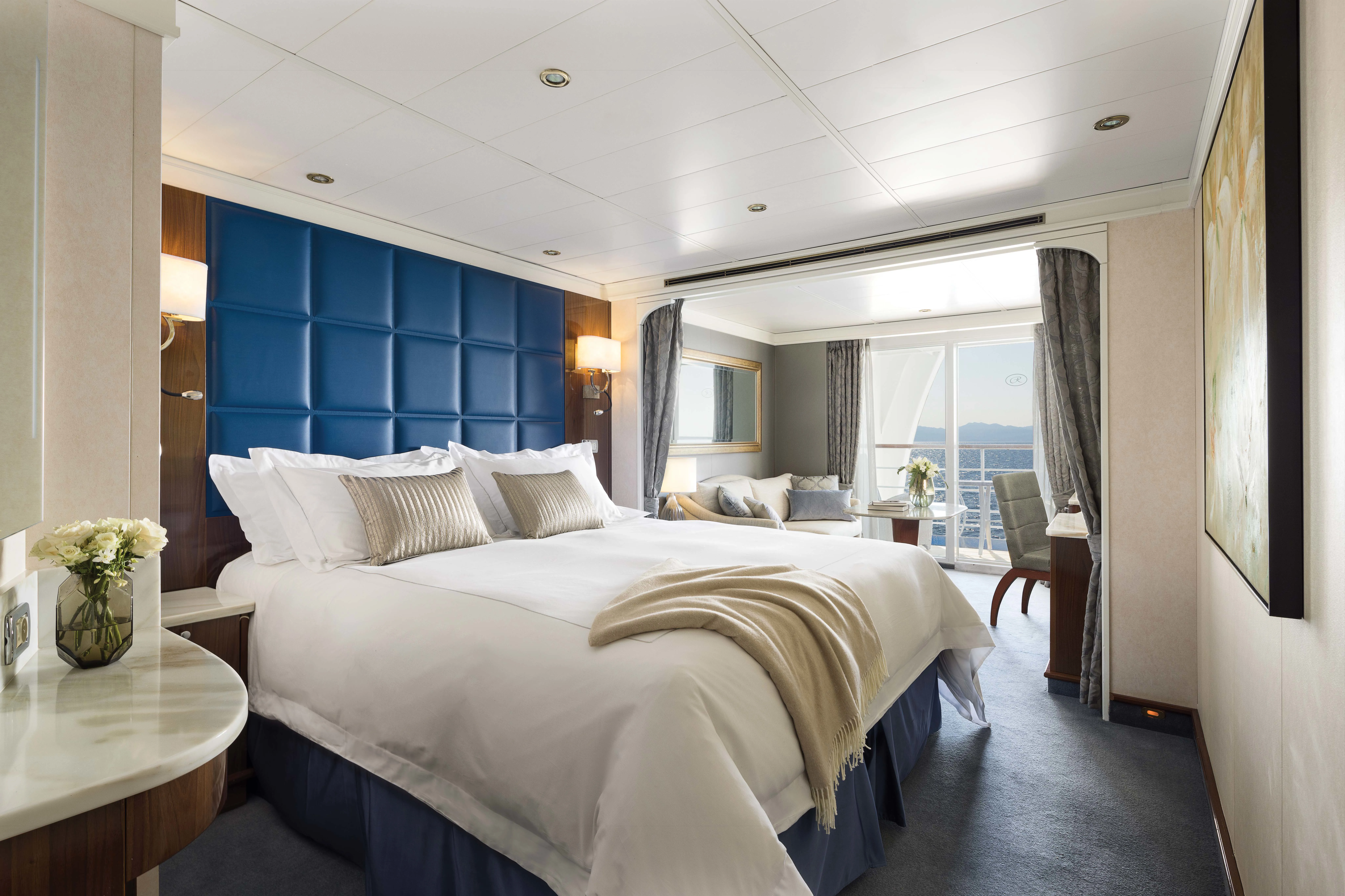 Deluxe Veranda Suite