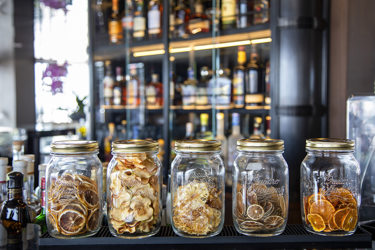 Emerald Waterways - Emerald Harmony - Horizon Bar and Lounge _9_.jpg