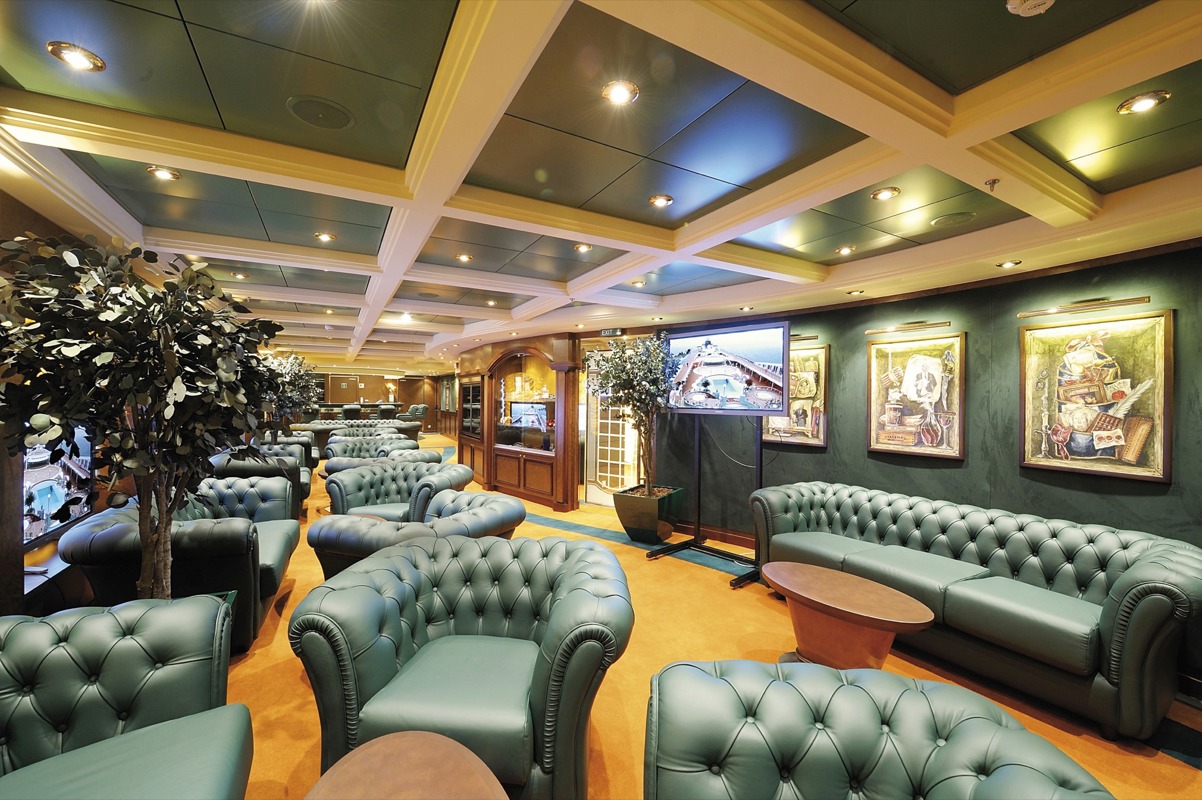 MSC Cruises MSC Poesia Hitchcock Lounge 2.jpg