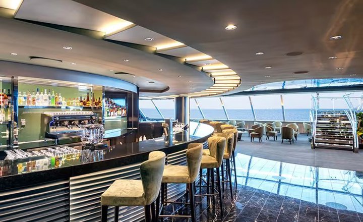 Top Sail Lounge
