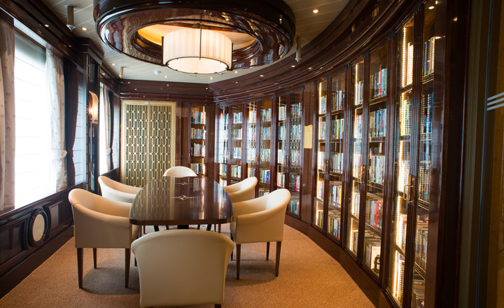 Internet Café & Library