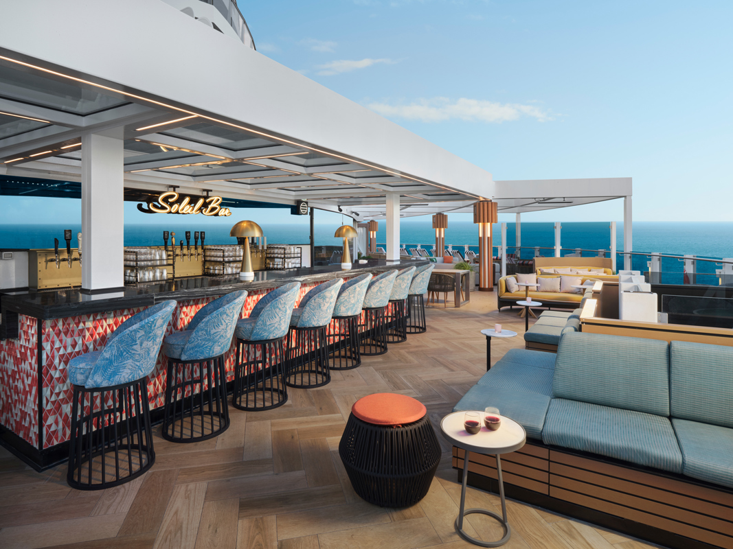 NCL Prima Soleil Bar