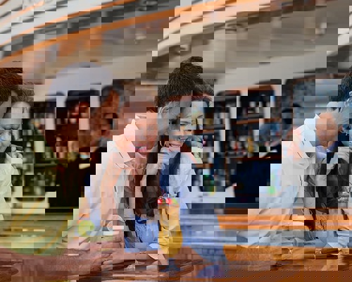 Regent Seven Seas - Seven Seas Voyager - Pool Bar.jpg