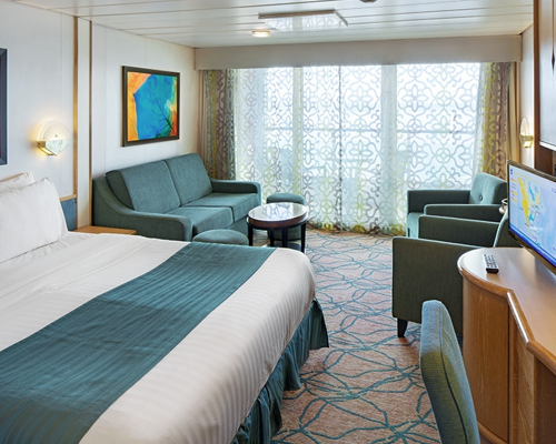 RCI Vision of the Seas Junior Suite.png