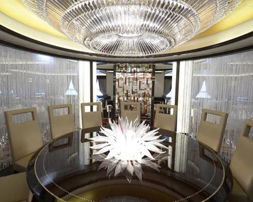 Princess Cruises Coral Class Interior lumiere table.jpg