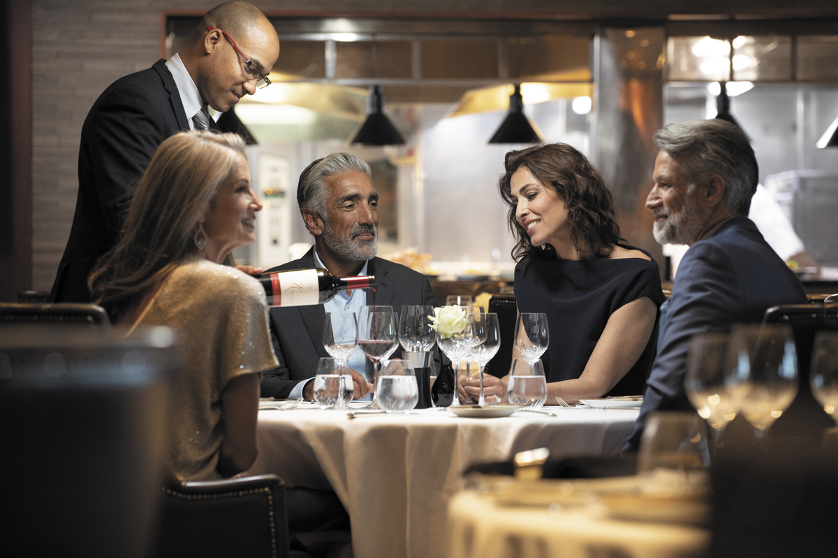 Regent Seven Seas Cruises Prime 7 Lifestyle 1.jpg