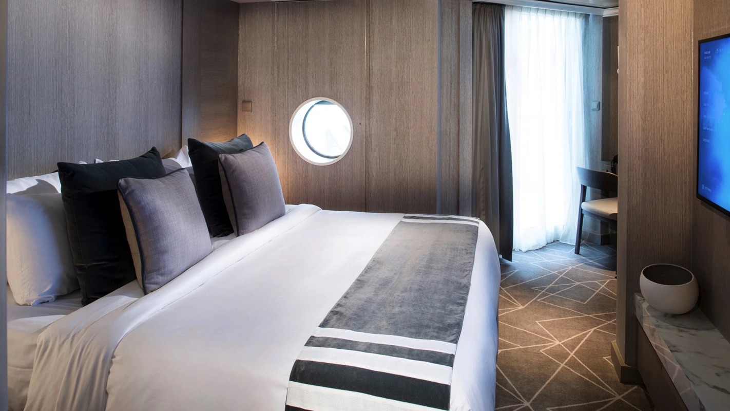 Celebrity Cruises Celebrity Beyond Royal Suite 5.jpg