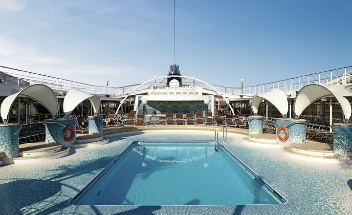 Calabranca Pool Area