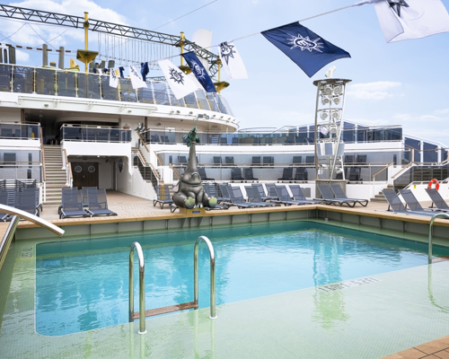 MSC Cruises MSC Virtuosa Horizon Pool.jpg