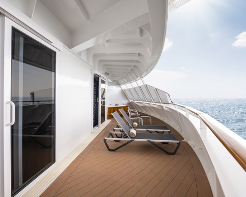 MSC Cruises MSC Virtuosa Grand Suite Aurea with Terrace and Whirlpool 4.jpg