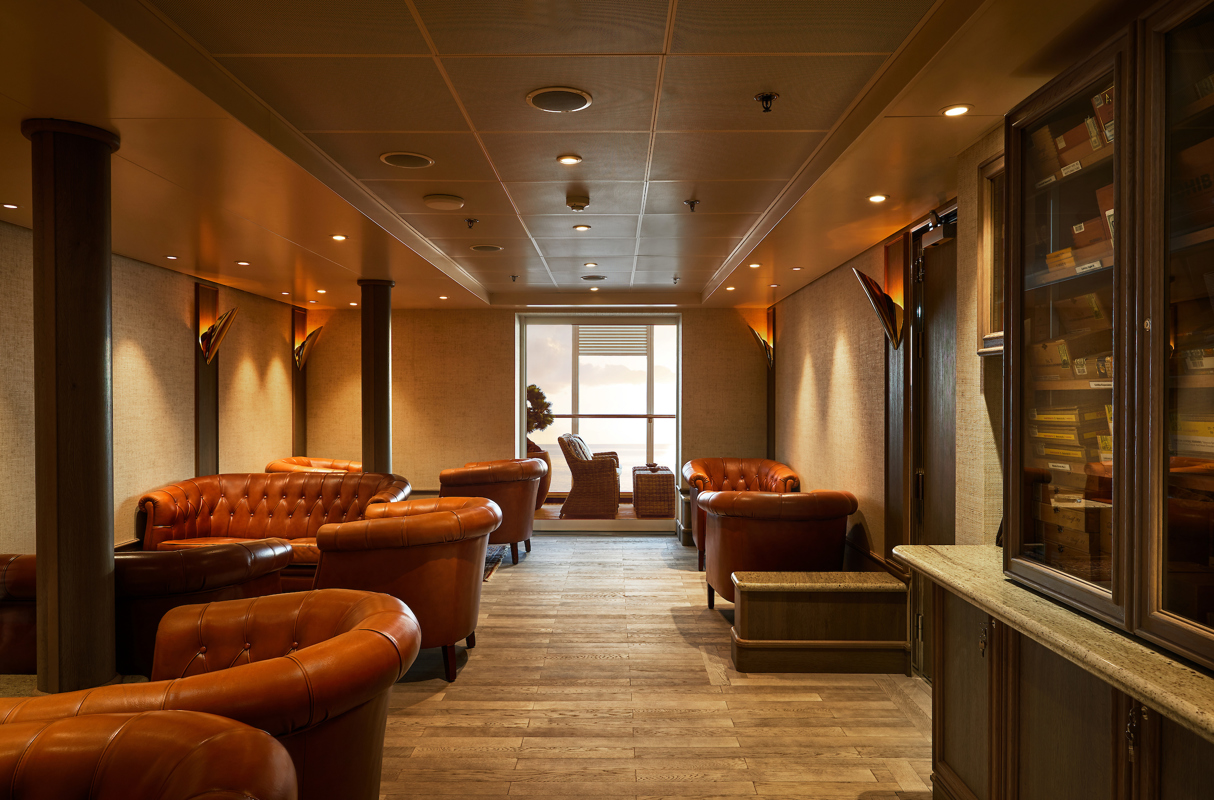 Silversea - Silver Shadow - Connoisseur Corner 1.jpg