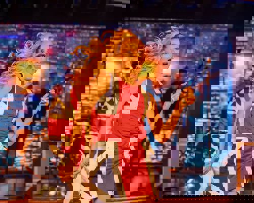 Azamara Quest - Performances 2.jpg