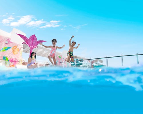 RCI Utopia Wonder Pool Deck.jpg.JPG