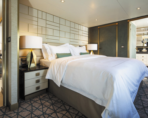 Regent Seven Seas SPLENDOR Seven Seas Suite 2.jpg